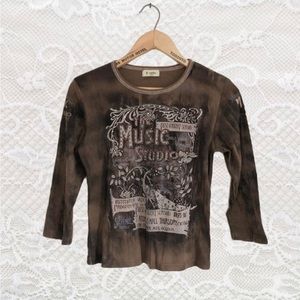 Vintage Y2K graphic 3/4 length sleeve top